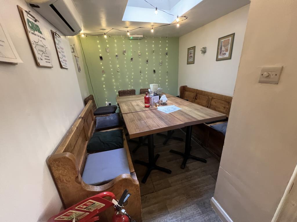 Lot: 93 - COMMERCIAL INVESTMENT - View of extra cafe seating area